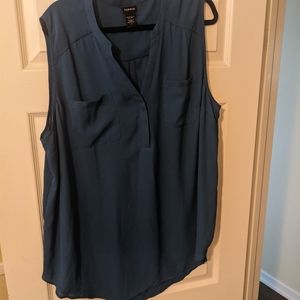 EUC Harper short sleeve button front with pocket